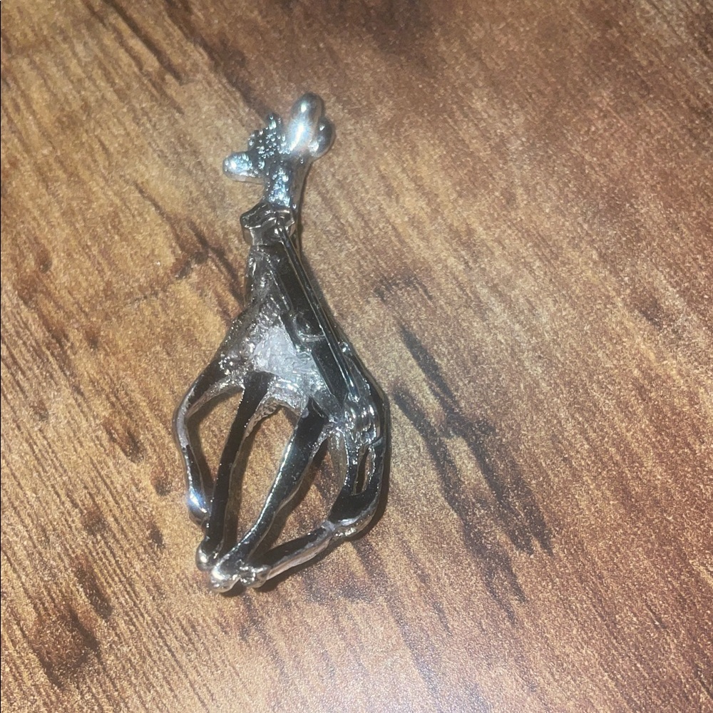 Giraffe Brooch - Picture 3 of 4